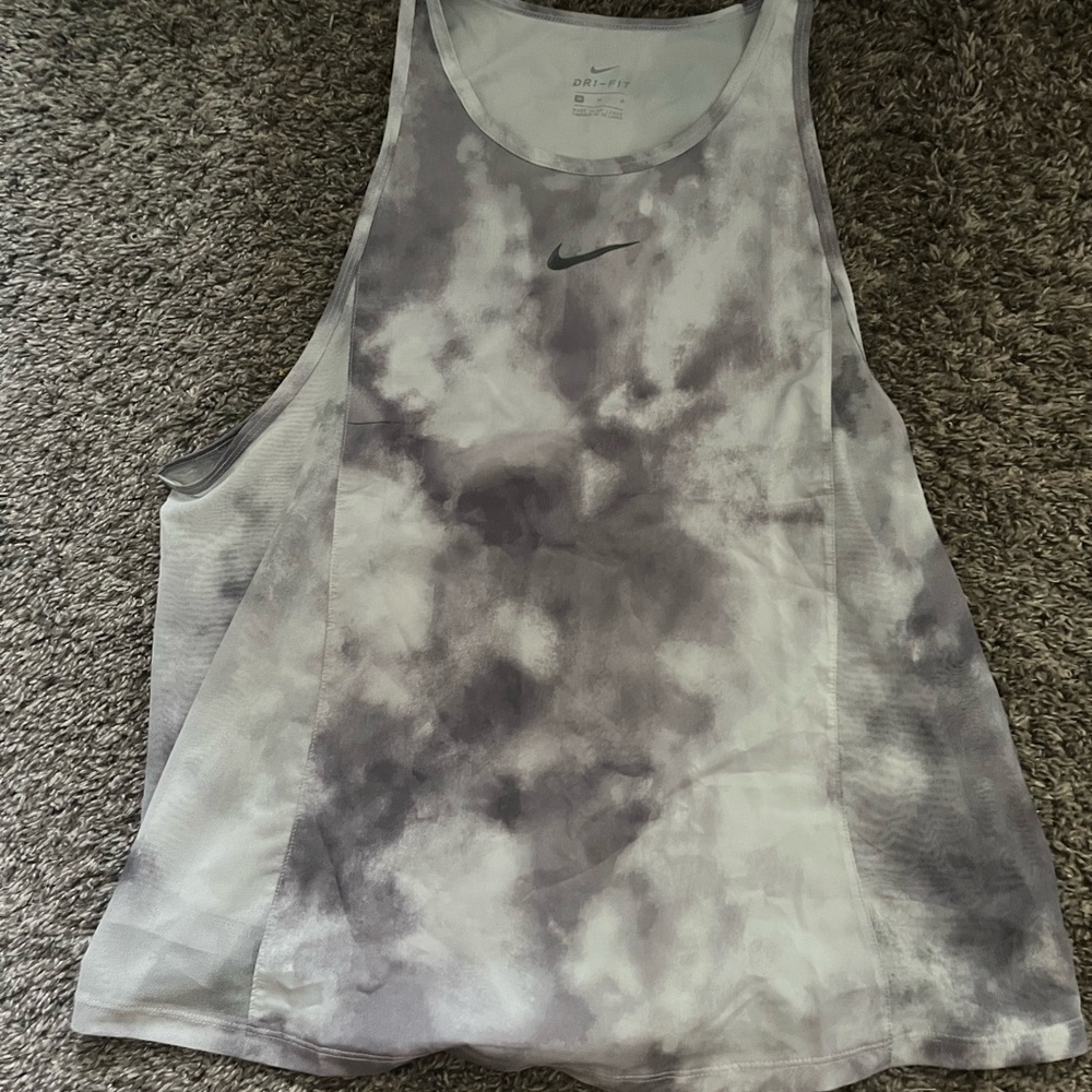 Nike Black and White Sleeveless Tank Top
